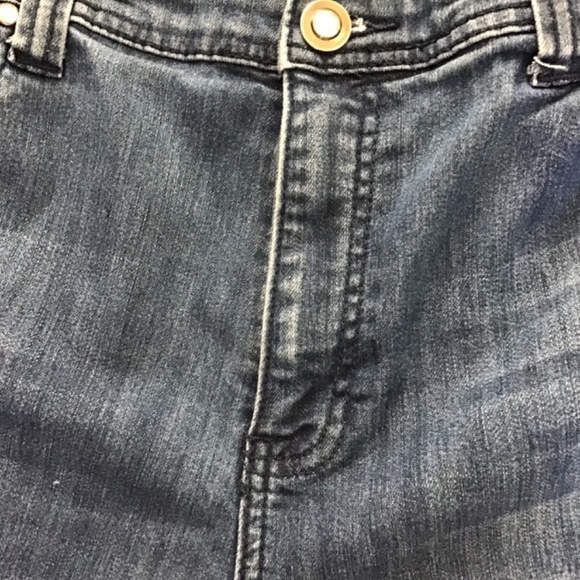 Christopher & Banks Denim Capris Sz 16 - Picture 3 of 8